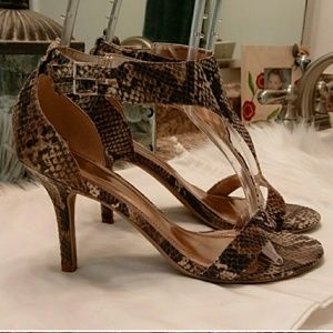 IMPO TEMPTING PAINTED PYTHON PRINT HEEL 7.5